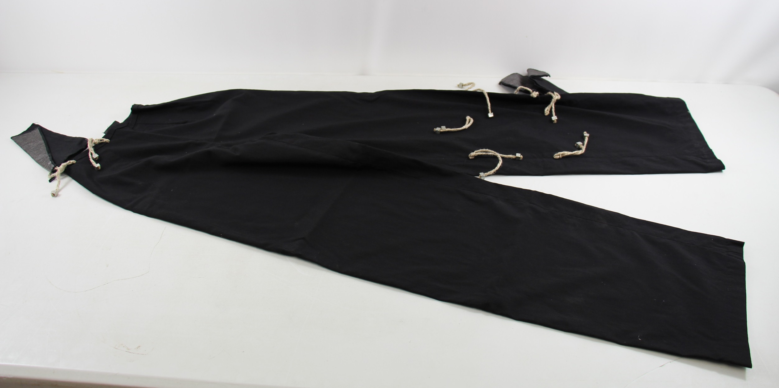 Pantalon - Biche de Bere - Taille 34 XS Comme neuf -  reconditionné disponible sur Label Emmaüs